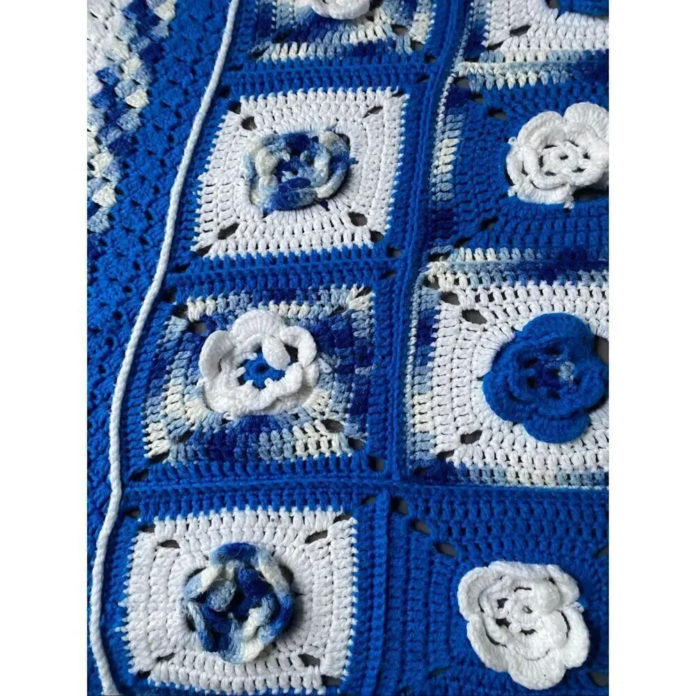 Vintage Crochet 3D Flower Blue rose Daisy Blanket KING SIZE XL Cottagecore vtg